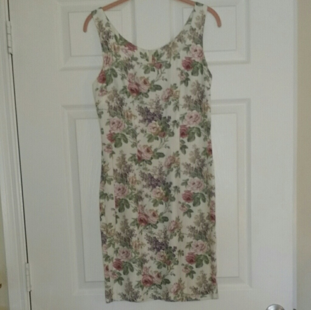 Hearts Brand Feminine Floral Dress 
